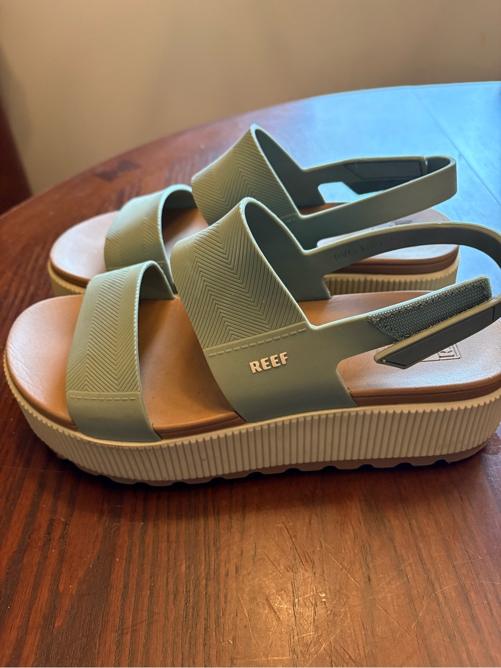 Reef Women's Water Vista Slingback Sandal in Sage